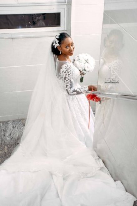 Wedding dress
