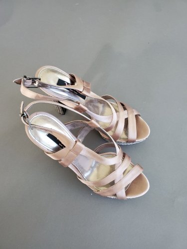 Nina Pallie Latte Crystal Platform Sandals Size 9.5